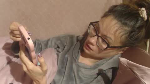 say meow and send tips  online show from December 3, 1:02 pm