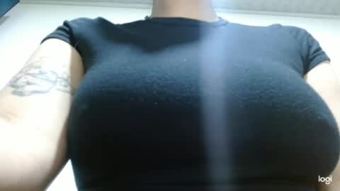 candymilfff online show from July 13, 10:43 pm