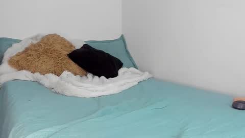 Snapshot of candyr0se_ chatting on September 24, 6:45 am candyr0se_ online show from September 24, 6:45 am