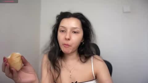 Emma online show from February 27, 9:43 am