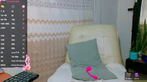 LILI online show from July 7, 11:51 pm