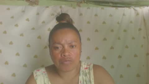 carinesexy69 online show from April 14, 12:05 pm