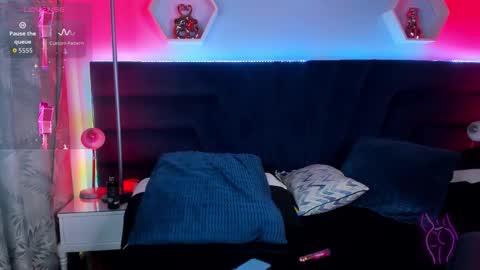 carla online show from February 3, 3:48 am