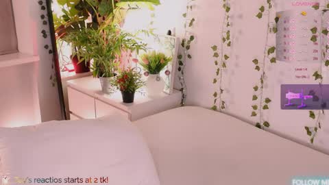 Carly NEXT STREAM 4 DECEMBER 2100 LONDON TIME online show from April 4, 10:19 pm