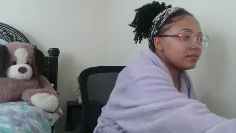 CARAMEL xoxo online show from March 10, 7:18 pm