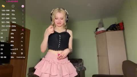 Elina online show from June 18, 11:31 pm