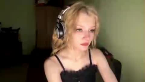 Elina online show from June 19, 11:52 pm