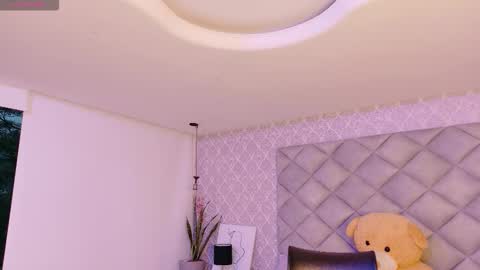 caro_adams1 online show from March 4, 11:06 am