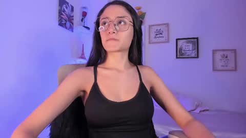 Snapshot of caroliine__ chatting on February 28, 10:06 pm Caroline online show from February 28, 10:06 pm