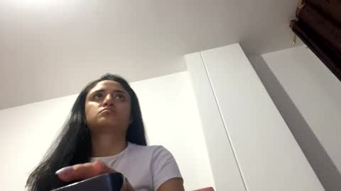 Snapshot of caroliine__ chatting on October 6, 3:12 am Caroline online show from October 6, 3:12 am