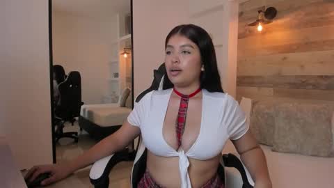 Snapshot of carriepink_ chatting on September 27, 2:35 pm carriepink_ online show from September 27, 2:35 pm