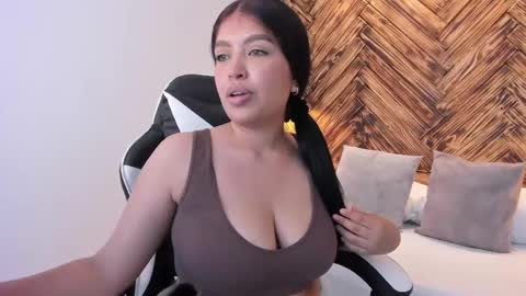 Snapshot of carriepink_ chatting on September 12, 2:02 pm carriepink_ online show from September 12, 2:02 pm