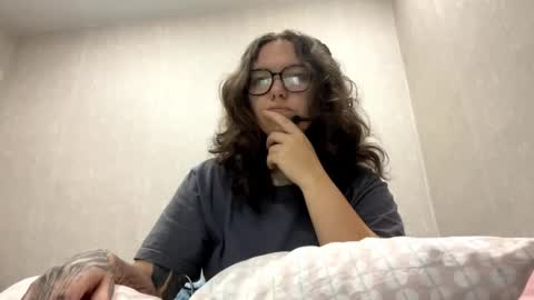 Emilia online show from November 12, 5:38 am