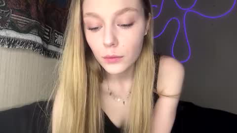 Cassandra online show from February 23, 6:18 pm