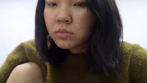 Mia online show from December 1, 12:19 pm