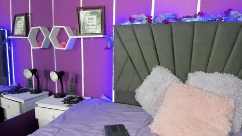 Cassie Jones online show from January 25, 3:40 am