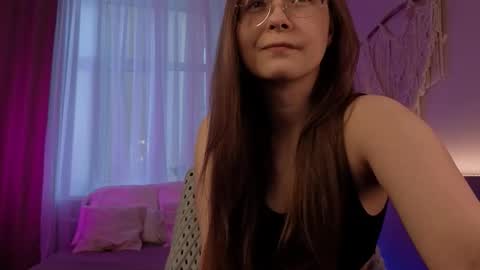 assie online show from February 4, 1:03 pm