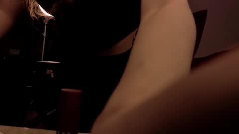 assie online show from December 17, 12:20 pm