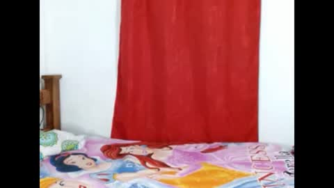 catalina827356 online show from October 25, 9:32 pm