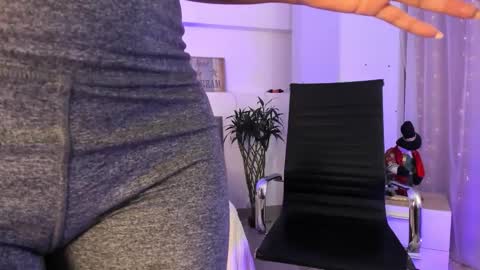 Catalina online show from January 8, 1:41 pm