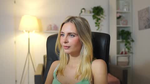 catecrago  online show from November 11, 2:25 pm