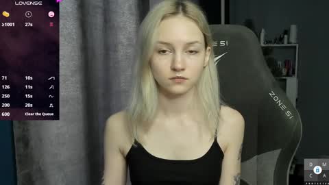 Sam online show from April 4, 2:49 pm