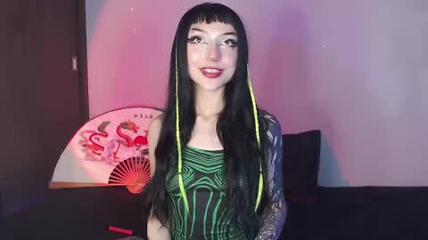 Snapshot of cati_petite chatting on December 17, 12:23 am Cati help me reach my goal of 100 thumbs up again 3 online show from December 17, 12:23 am