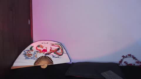 Snapshot of cati_petite chatting on January 11, 9:04 am Cati help me reach my goal of 100 thumbs up again 3 online show from January 11, 9:04 am