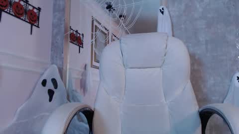 Cattleya  online show from October 11, 2:31 pm