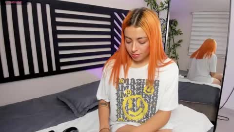 Snapshot of cattleya_veloza chatting on March 10, 8:23 pm Cattleya online show from March 10, 8:23 pm