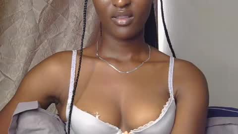 cee_queen online show from June 19, 9:57 am