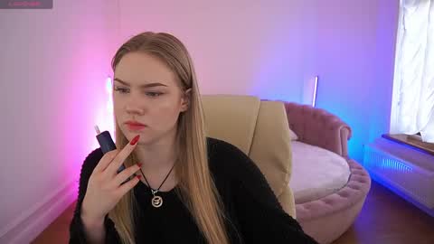 celestenoirr online show from April 16, 6:14 am