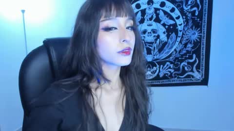   online show from December 13, 6:21 am