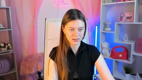 your cute kitty online show from March 11, 5:48 pm