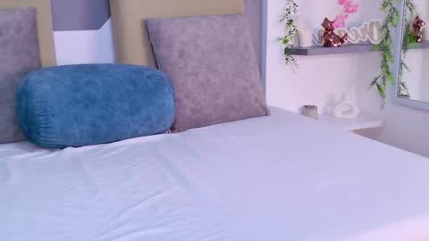 Celine online show from November 17, 4:19 pm