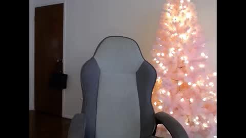 Celine Costas online show from February 21, 5:46 pm