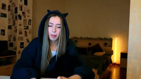 my name is Eva online show from January 14, 7:19 pm