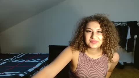 Stephanieblisss online show from December 8, 12:30 pm