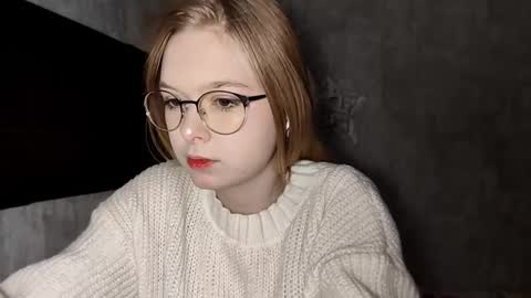 Lia online show from December 22, 7:11 am