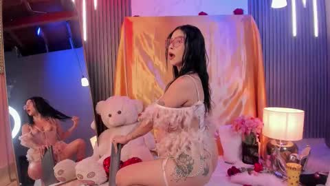 Channel Guss online show from February 13, 8:32 pm