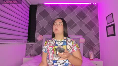 Snapshot of channeyprincess chatting on February 11, 11:42 am Channey online show from February 11, 11:42 am