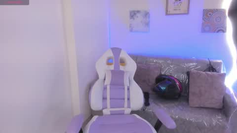    online show from November 14, 9:26 pm