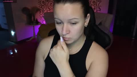 Snapshot of charlotte_ekman chatting on September 28, 2:55 pm Charlotte online show from September 28, 2:55 pm