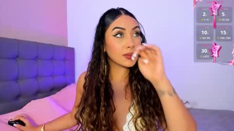 Snapshot of charlotte_jamees chatting on September 25, 1:48 am Charlotte james online show from September 25, 1:48 am