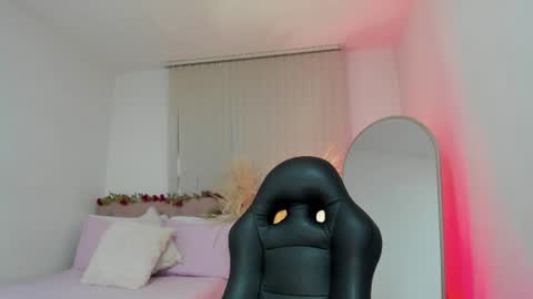 Charlotte   online show from June 23, 11:08 am