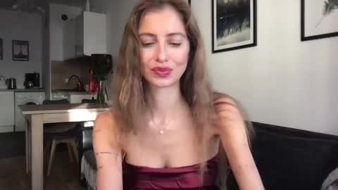 Snapshot of charlotte_roche chatting on September 25, 3:22 pm Charlotte Roche online show from September 25, 3:22 pm