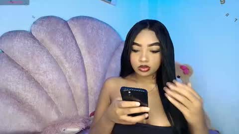 charlotte_walker1 online show from March 25, 12:38 am