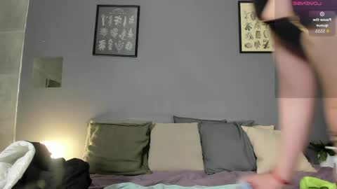 charlottee_love_ online show from April 11, 11:25 am