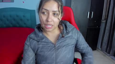 Snapshot of charlottee_lovee69 chatting on February 18, 11:30 pm Natalia online show from February 18, 11:30 pm