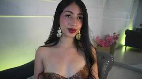Lauren Rus online show from July 3, 12:55 pm